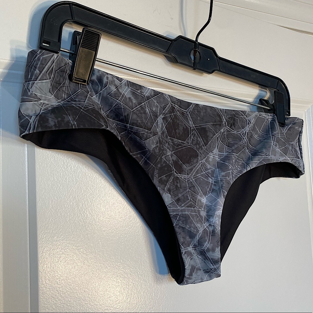 Pelagic Women’s Olympia Reversible Boy Short - Hex Black Bikini Bottoms - Size M